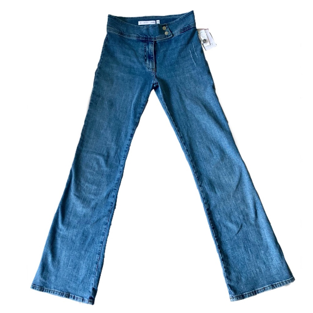subdued y2k pocketless flare jeans